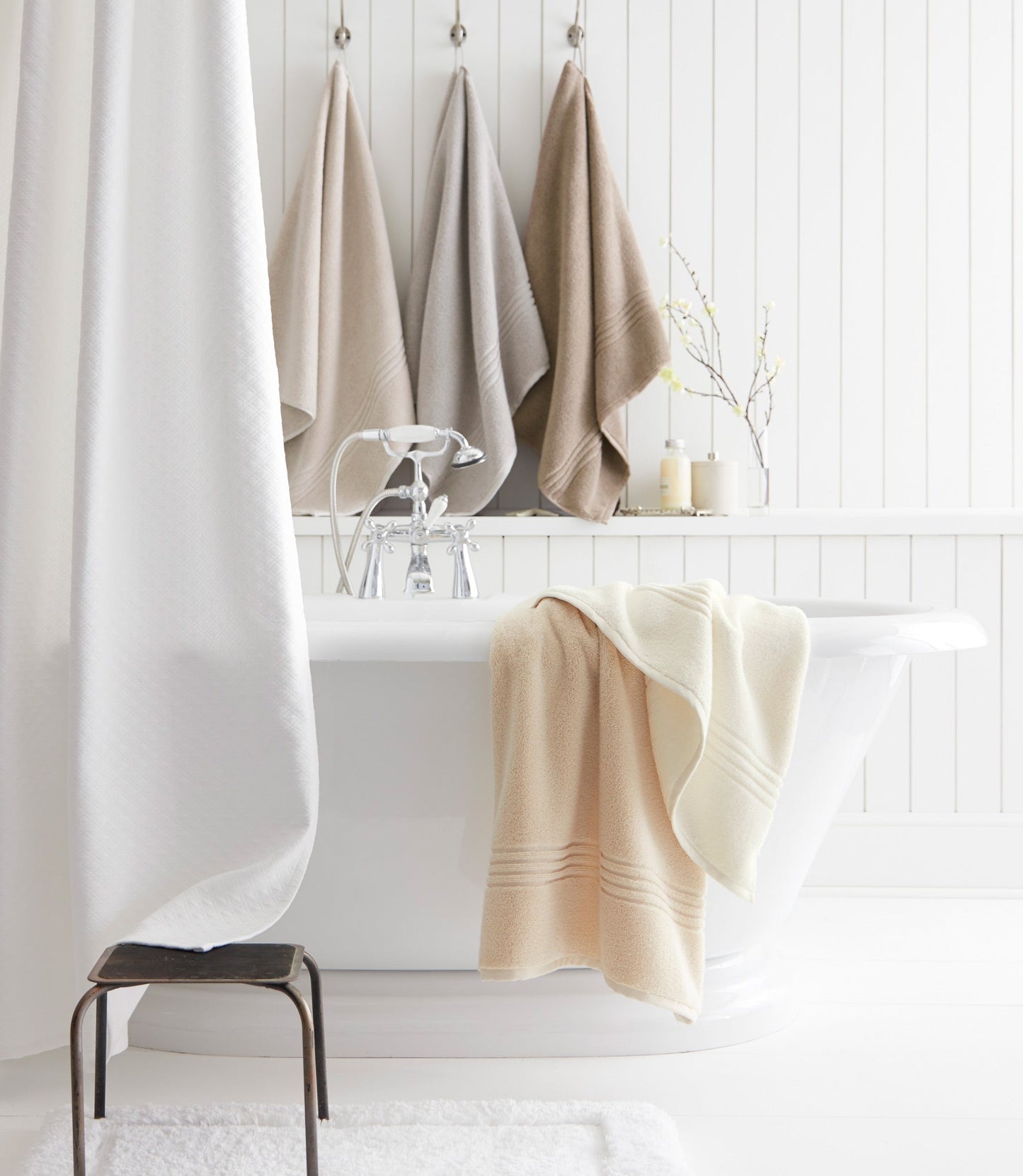 Chelsea Plush Bath Towel